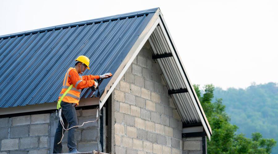 Expert top industrial roofings services in Englewood, OH